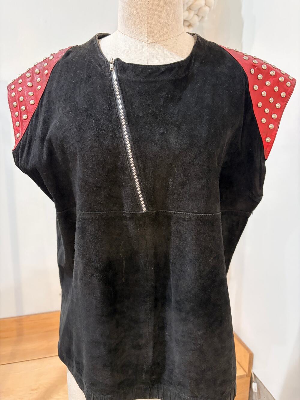 Vintage Metal Black Suede Sleeveless Top Red Studded Shoulder Panels Size L